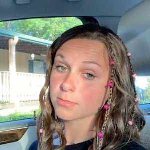 Meet your Posher, Maci